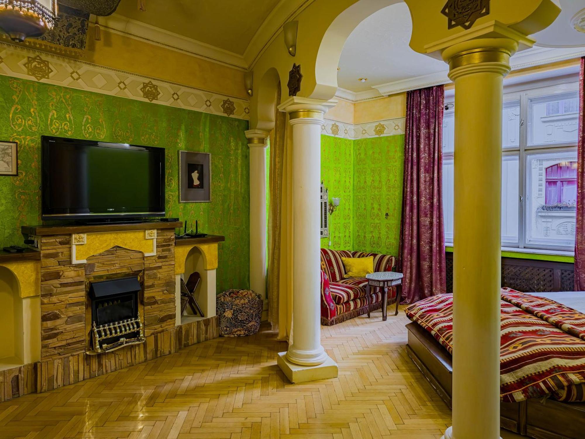 1000 And 1 Night In Center * Praga